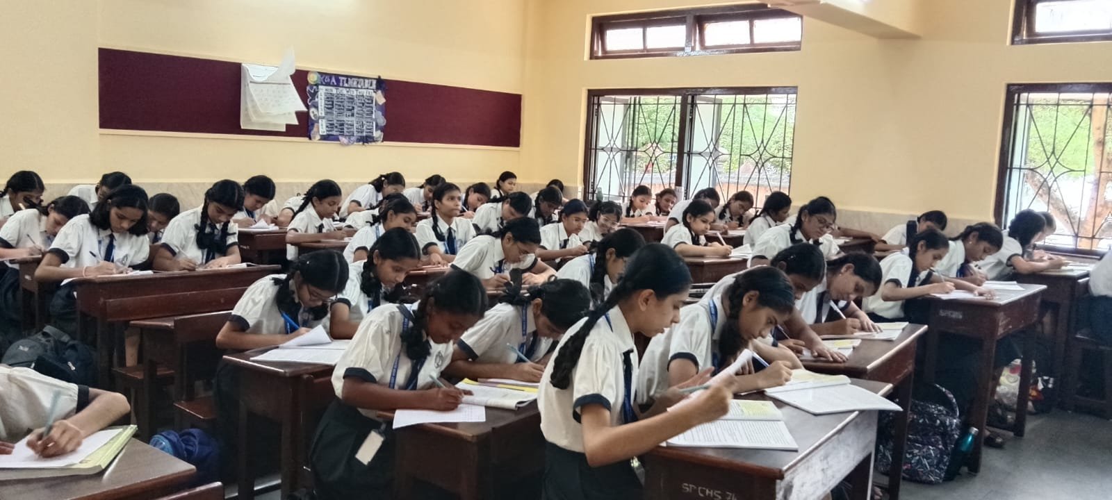 HINDI HANDWRITING COMPETITION
